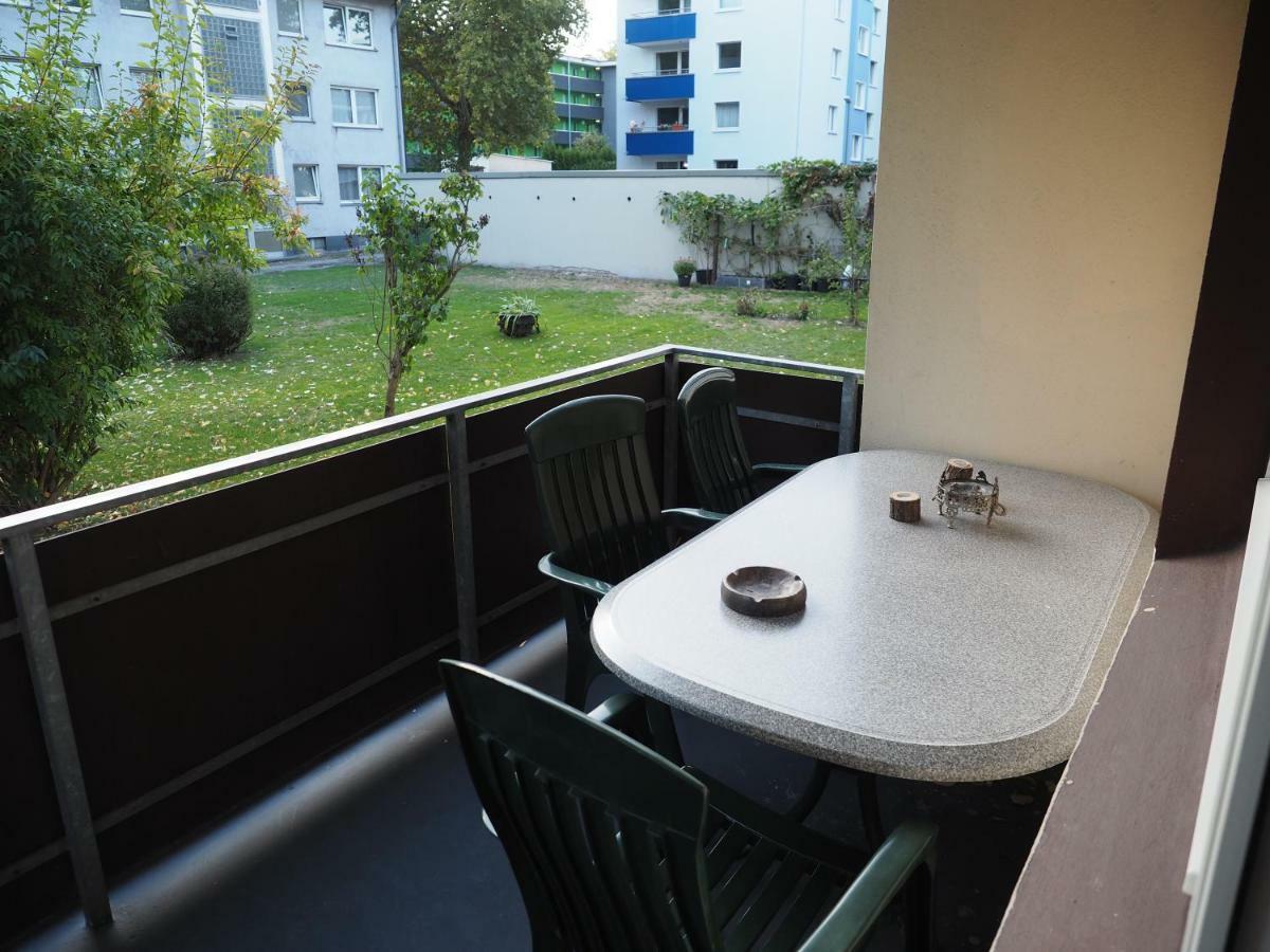 Uni Essen Apartment Bagian luar foto