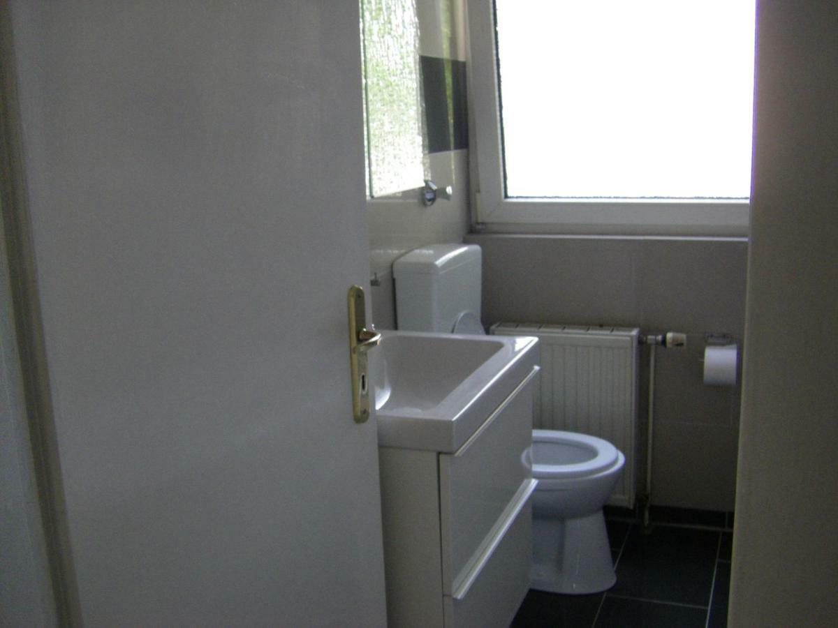 Uni Essen Apartment Bagian luar foto