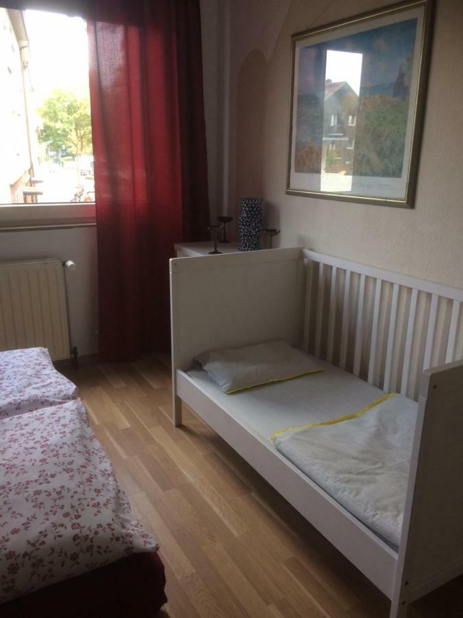 Uni Essen Apartment Bagian luar foto